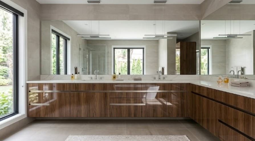 Catalina Olivo Gloss